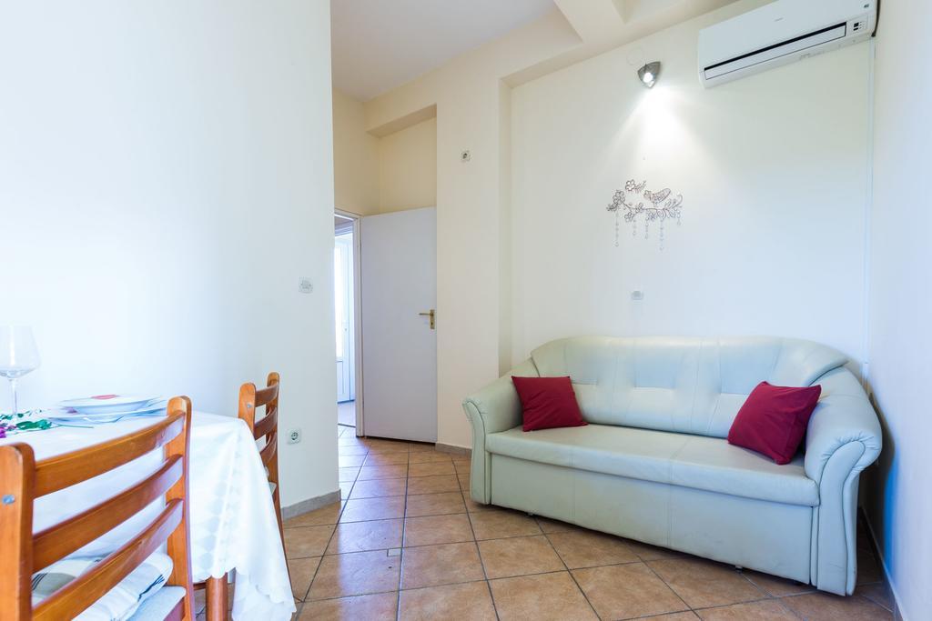 Apartments Angelina Sukošan Extérieur photo